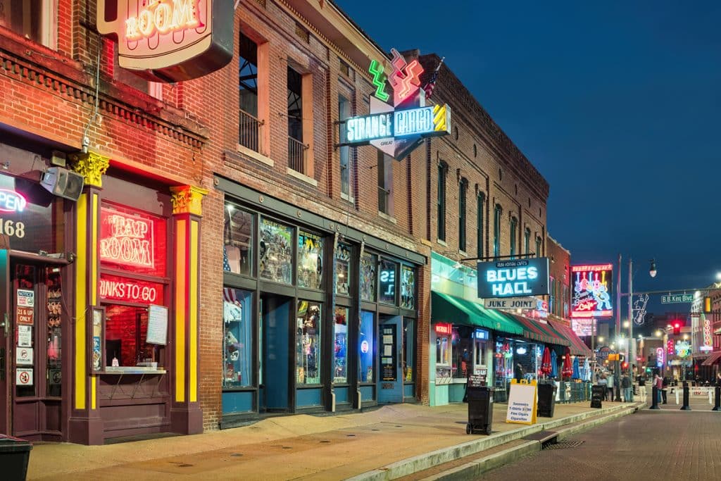 Supporting Local Businesses Beyond the Holiday Season